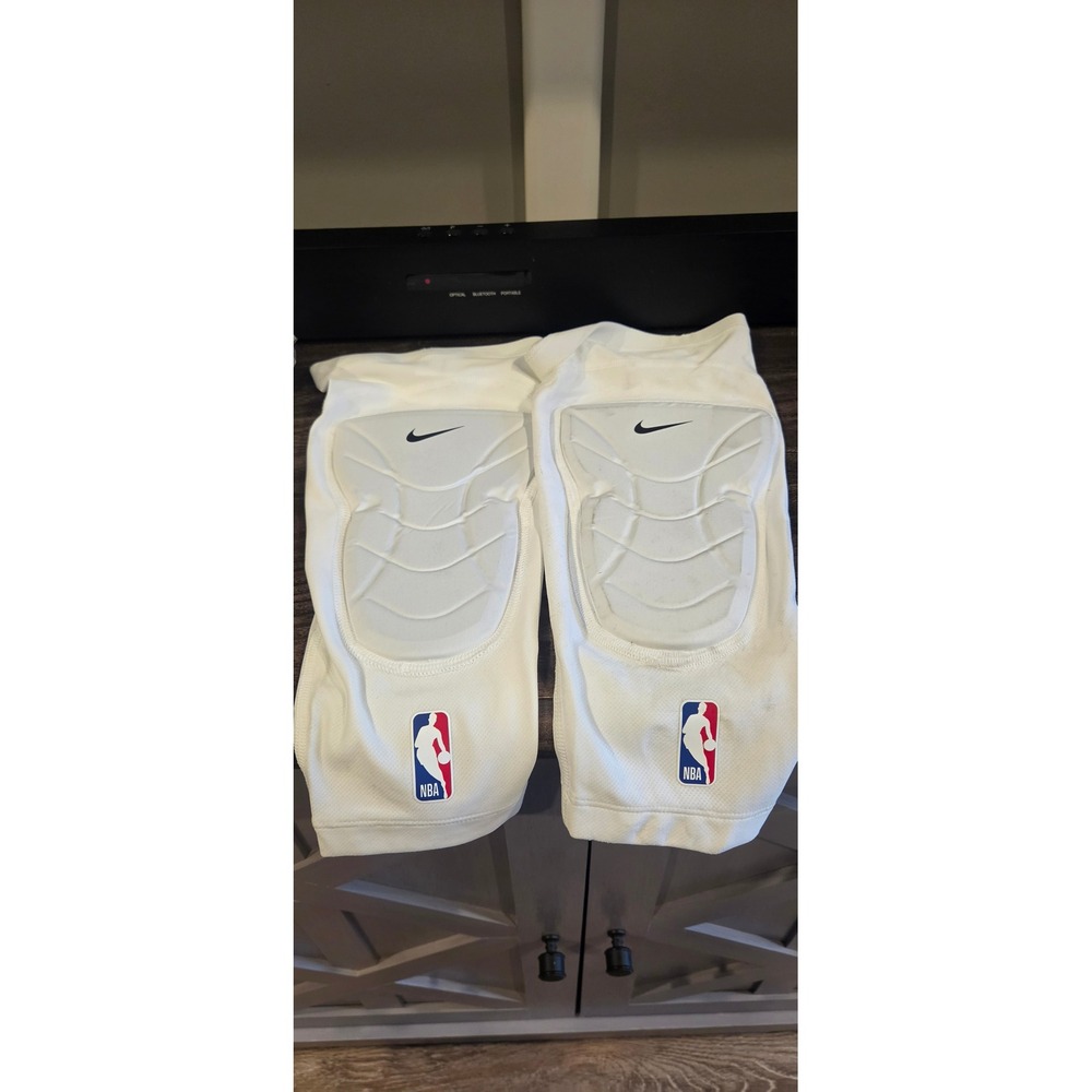 Nike Padded Knee Sleeves Men L/XL White Excellent NBA Pro CT3878-800 Basketball